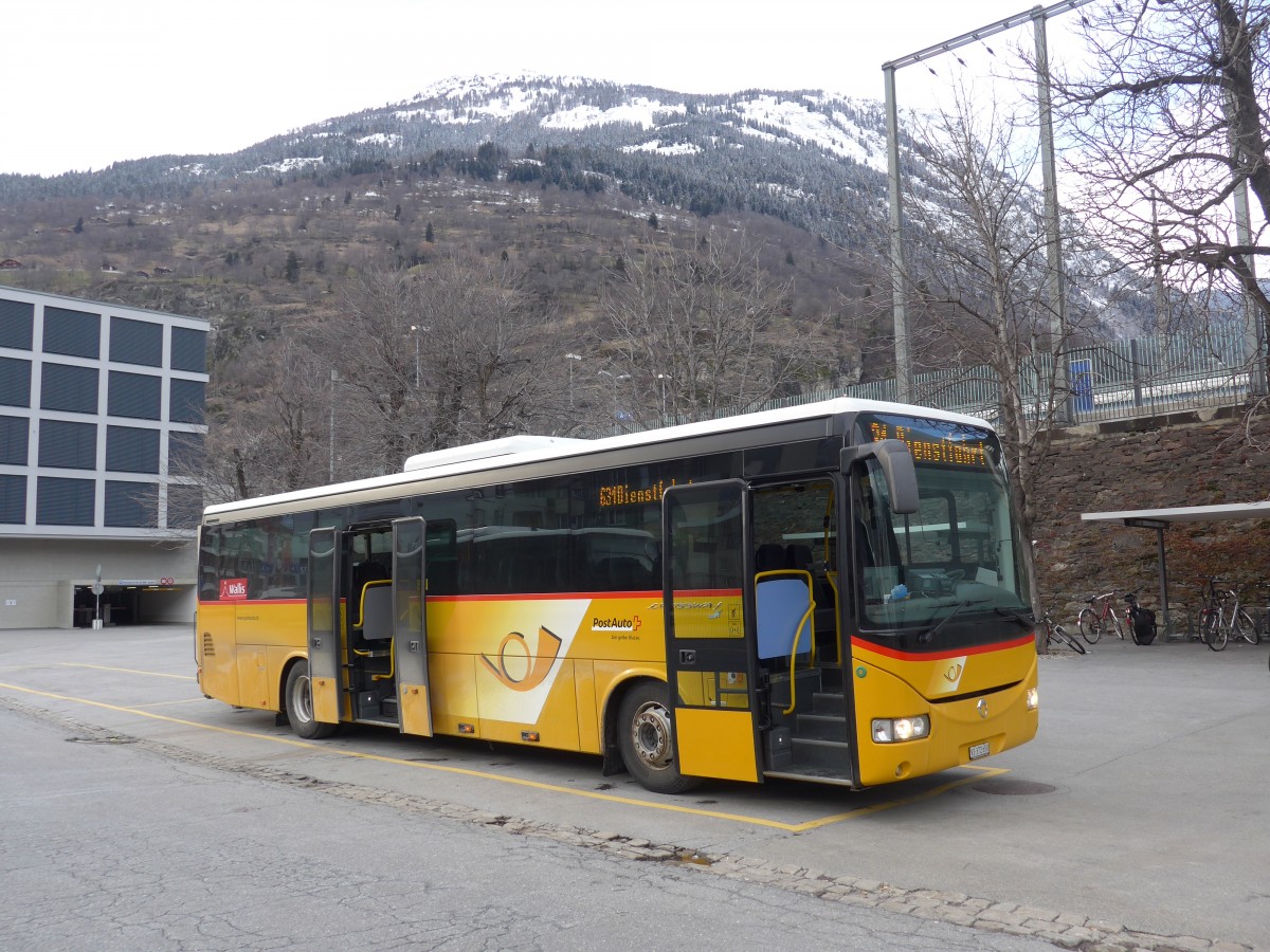 (169'069) - PostAuto Wallis - VS 372'650 - Irisbus am 6. Mrz 2016 beim Bahnhof Brig