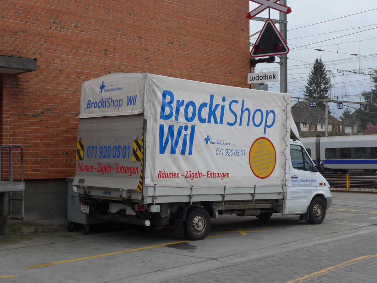 (169'803) - BrockiShop, Wil - SG 425'675 - Mercedes am 9. April 2016 in Thun, Rosenau