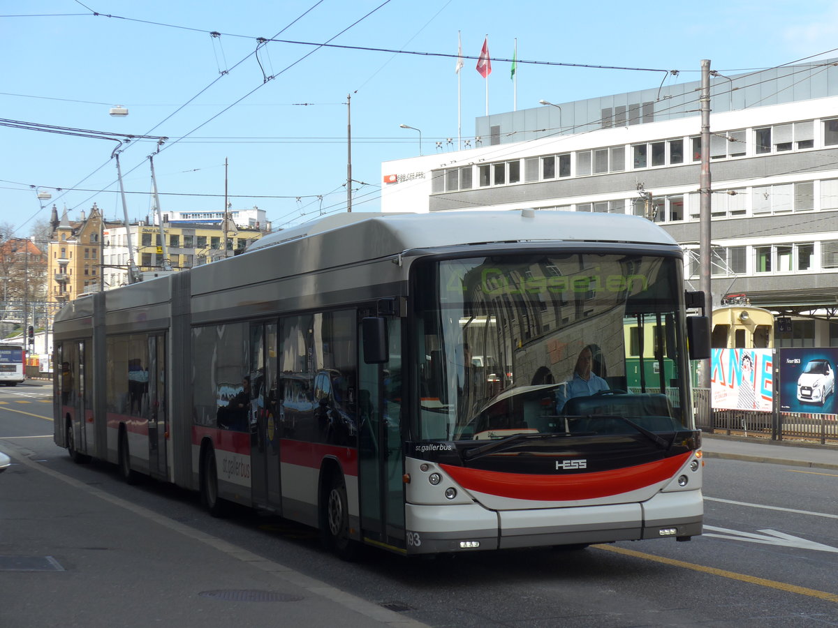 (169'881) - St. Gallerbus, St. Gallen - Nr. 193 - Hess/Hess Doppelgelenktrolleybus am 12. April 2016 beim Bahnhof St. Gallen (prov. Haltestelle)