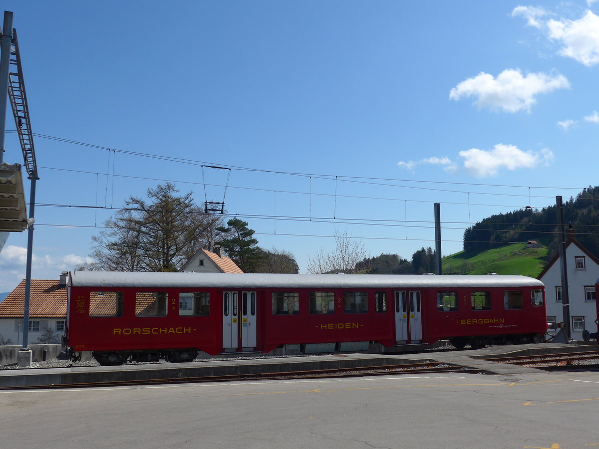 (169'930) - Rorschach-Heiden-Bahn - Nr. 31 - am 12. April 2016 im Bahnhof Heiden