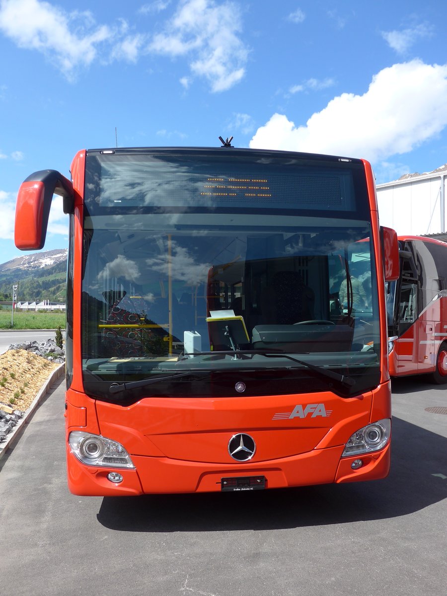 (170'418) - AFA Adelboden - Nr. 96 - Mercedes am 10. Mai 2016 in Frutigen, Garage