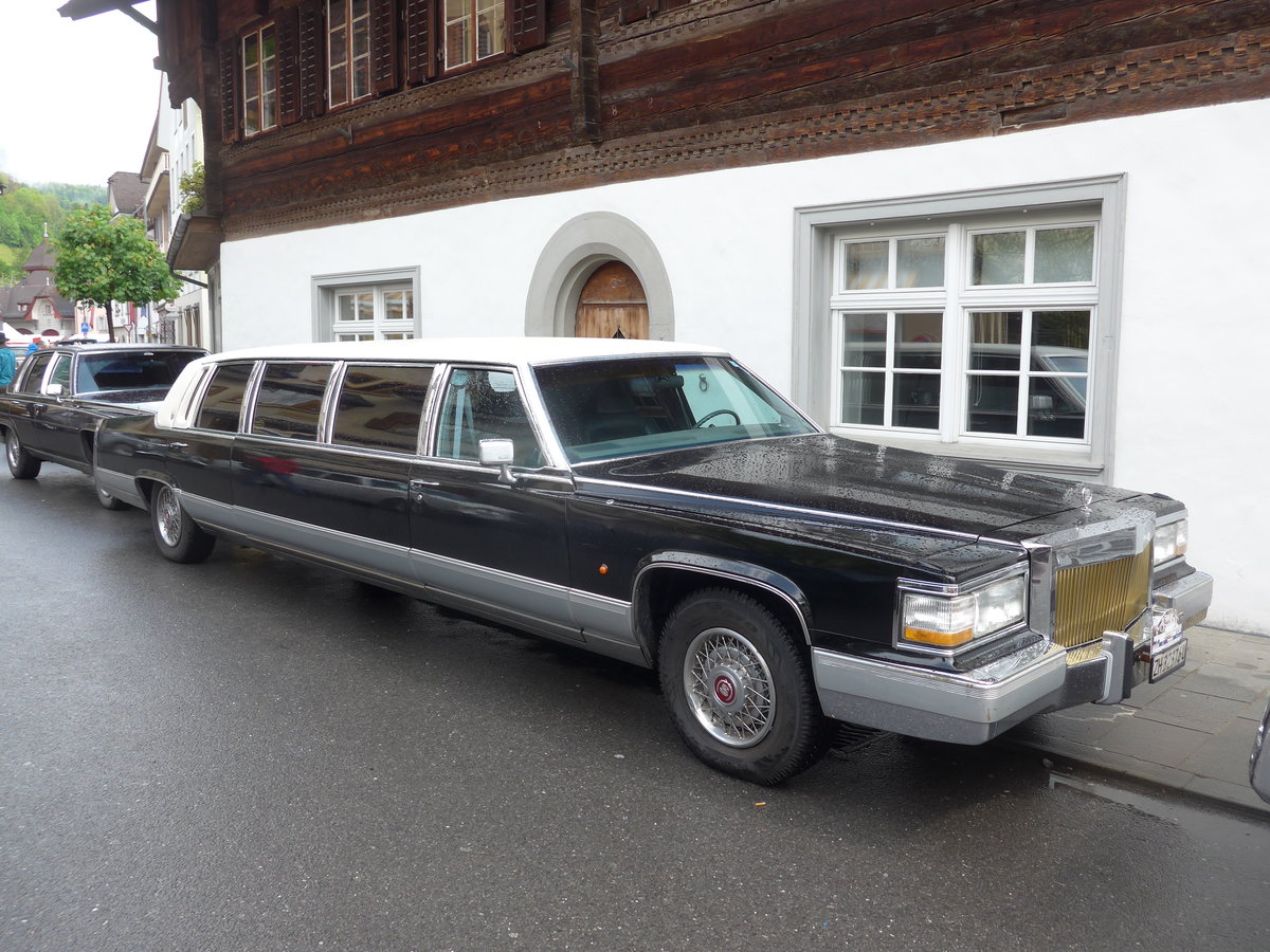 (170'724) - Cadillac - ZH 32'376 U - am 14. Mai 2016 in Sarnen, Oio