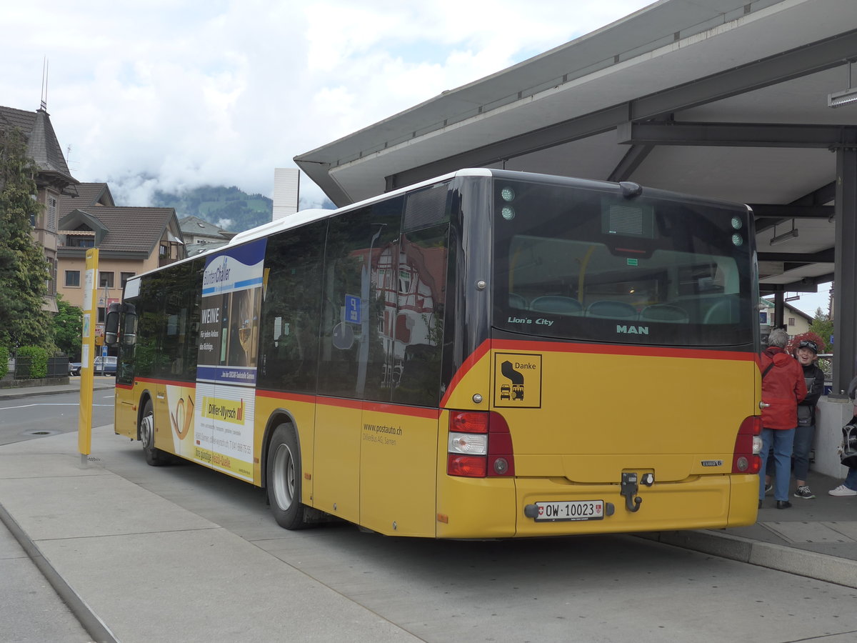 (170'860) - Dillier, Sarnen - Nr. 4/OW 10'023 - MAN am 14. Mai 2016 beim Bahnhof Sarnen