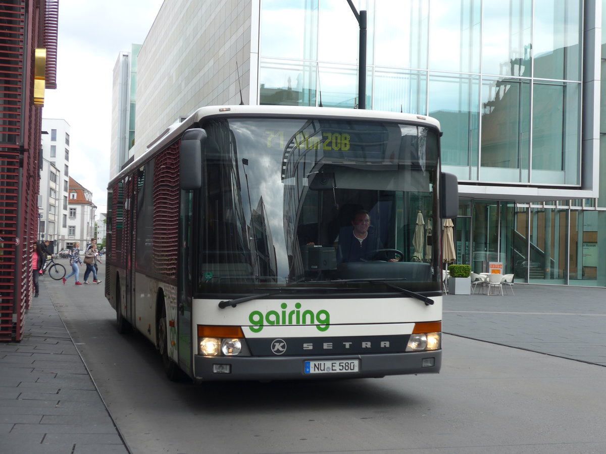 (171'013) - Gairing, Neu-Ulm - NU-E 580 - Setra am 19. Mai 2016 in Ulm, Rathaus Ulm