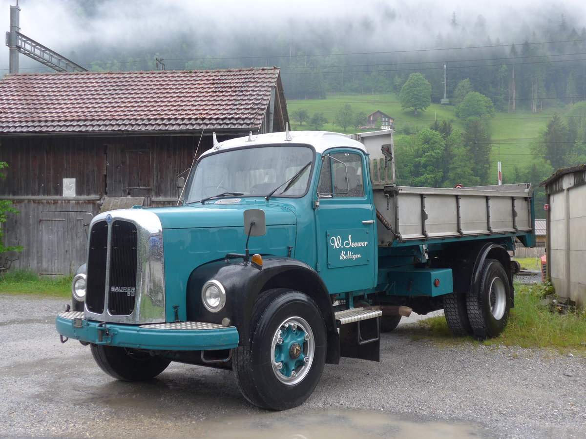 (171'435) - Seewer, Boltigen - Saurer am 28. Mai 2016 beim Bahnhof Boltigen