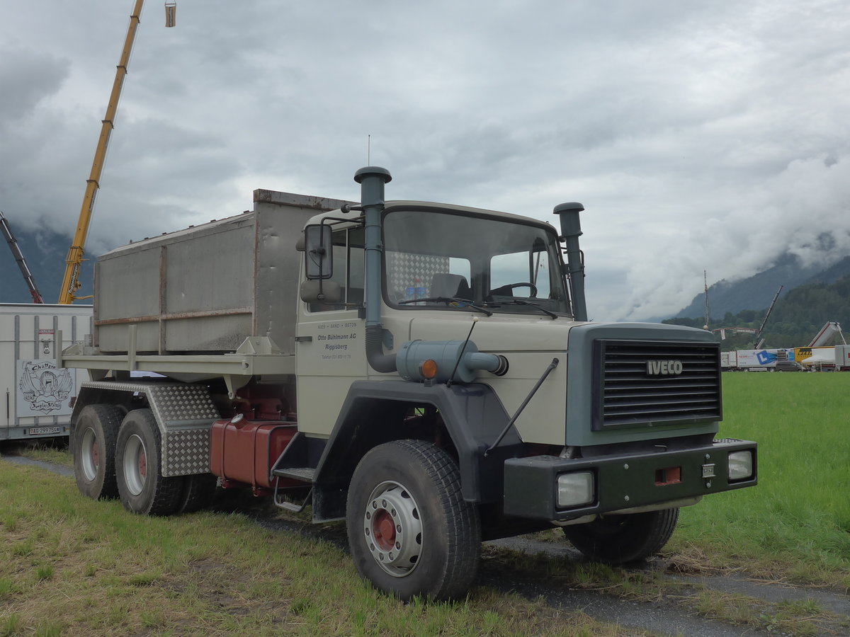 (172'442) - B�hlmann, Riggisberg - Iveco am 26. Juni 2016 in Interlaken, Flugplatz