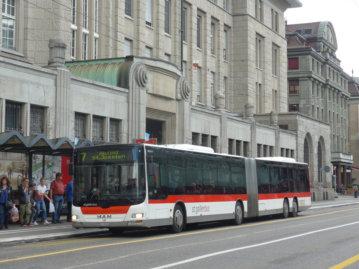 (172'612) - St. Gallerbus, St. Gallen - Nr. 299/SG 198'299 - MAN am 27. Juni 2016 beim Bahnhof St. Gallen (prov. Haltestelle)