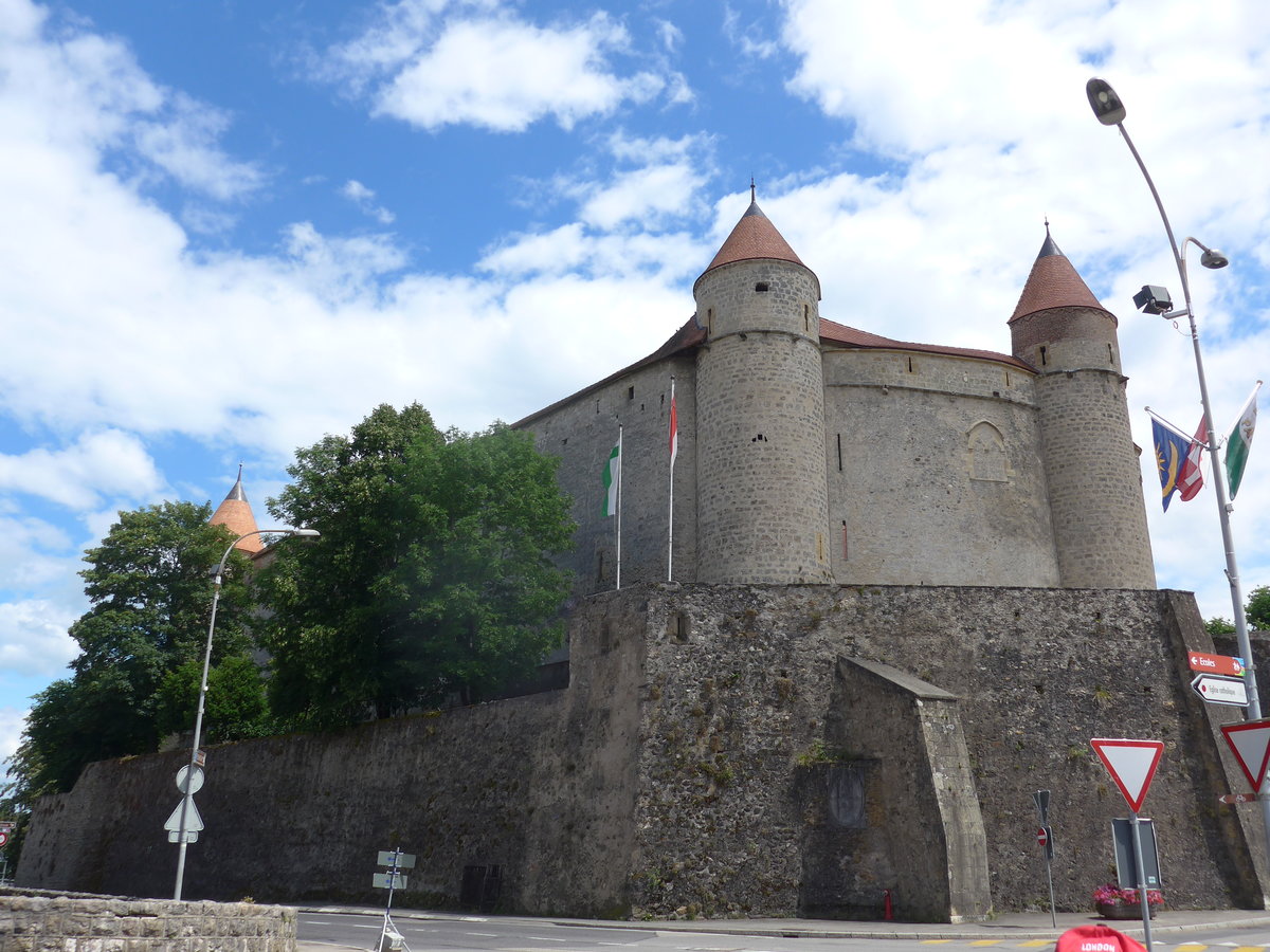 (172'905) - Das Schloss Grandson am 13. Juli 2016