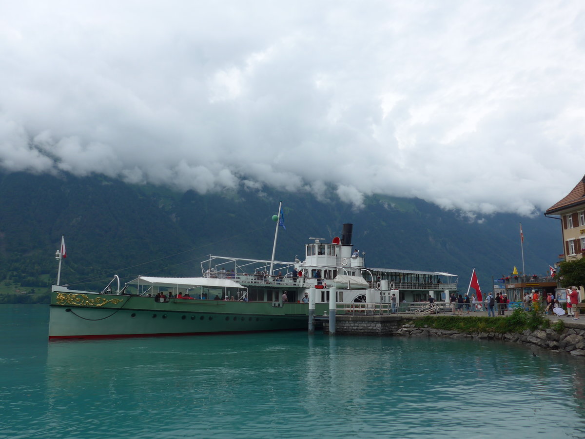 (173'274) - Dampfschiff L�tschberg am 23. Juli 2016 an der Schiffl�ndte Iseltwald