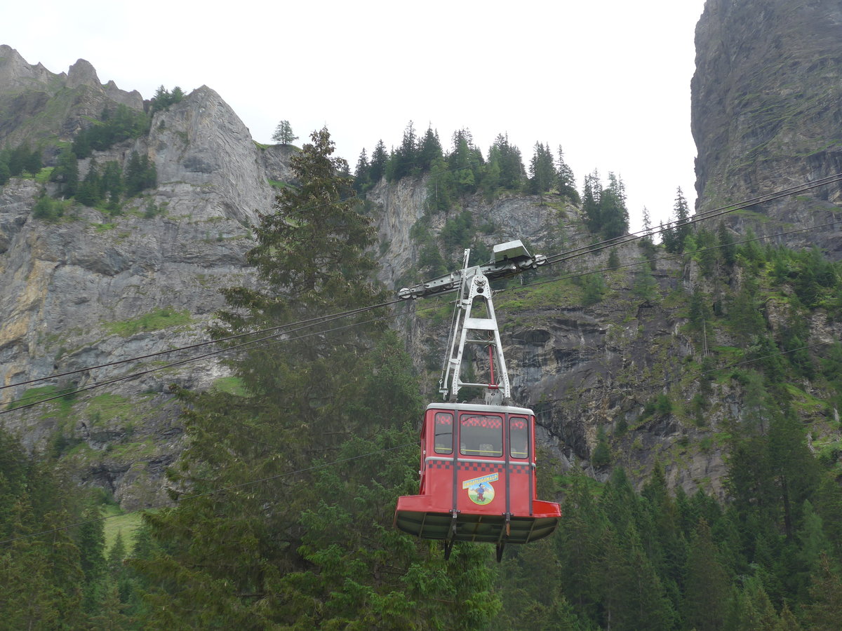(173'422) - Luftseilbahn Unter dem Birg Engstligenalp - Lube 2 - am 31. Juli 2016 in Adelboden, Unter dem Birg