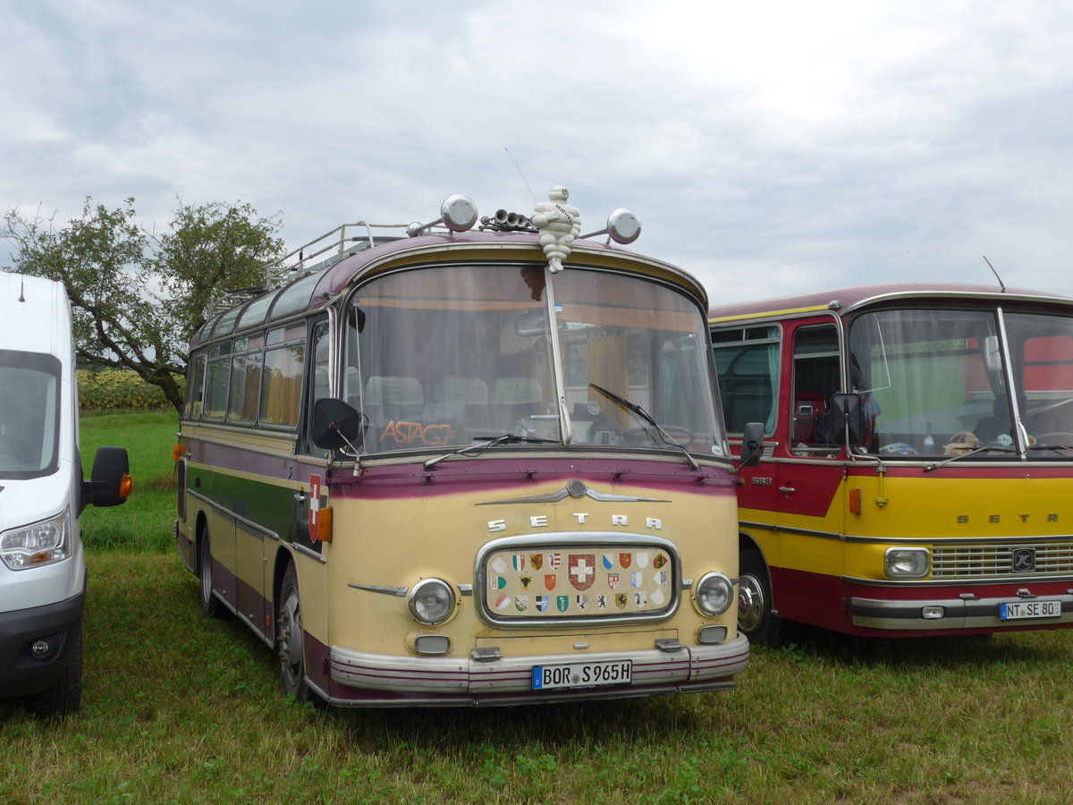 (174'011) - ??? - BOR-S 965H - Setra am 20. August 2016 in Bsingen, Bahnhof