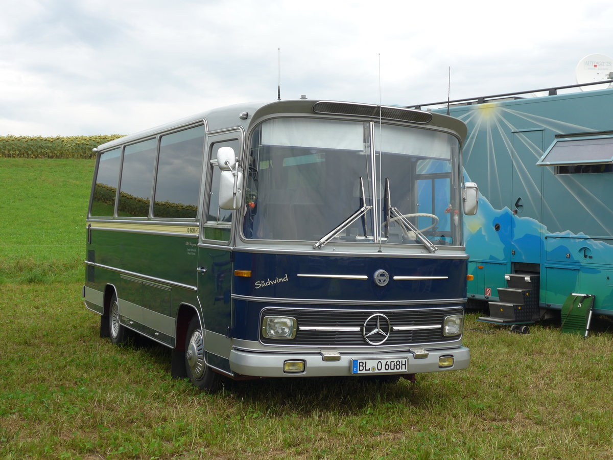 (174'020) - Vosgerau, Balingen - BL-O 608H - Mercedes/Vetter am 20. August 2016 in Bsingen, Bahnhof