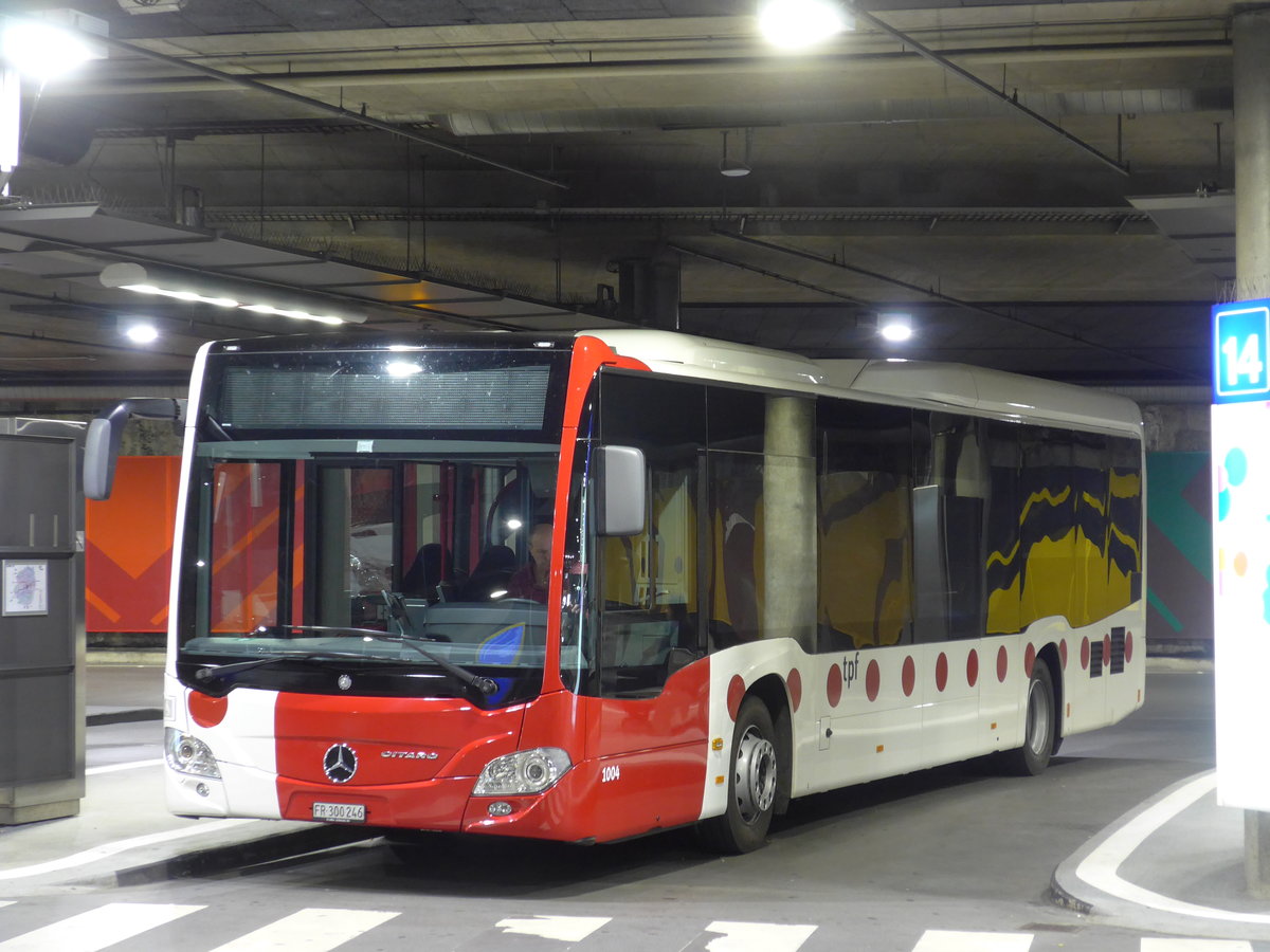 (174'312) - TPF Fribourg - Nr. 1004/FR 300'246 - Mercedes am 28. August 2016 in Fribourg, Busbahnhof