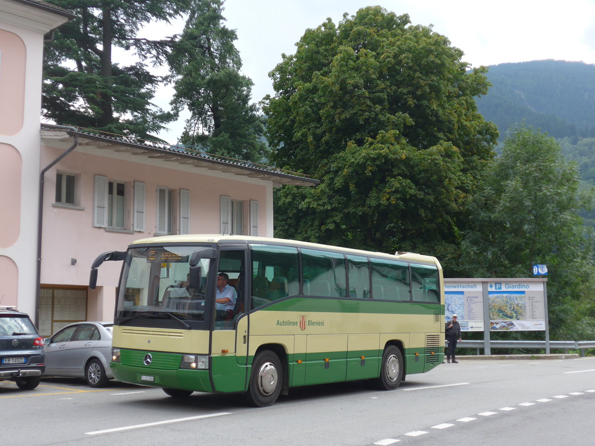 (174'831) - ABl Biasca - Nr. 6/TI 231'006 - Mercedes am 10. September 2016 in Olivone, Posta