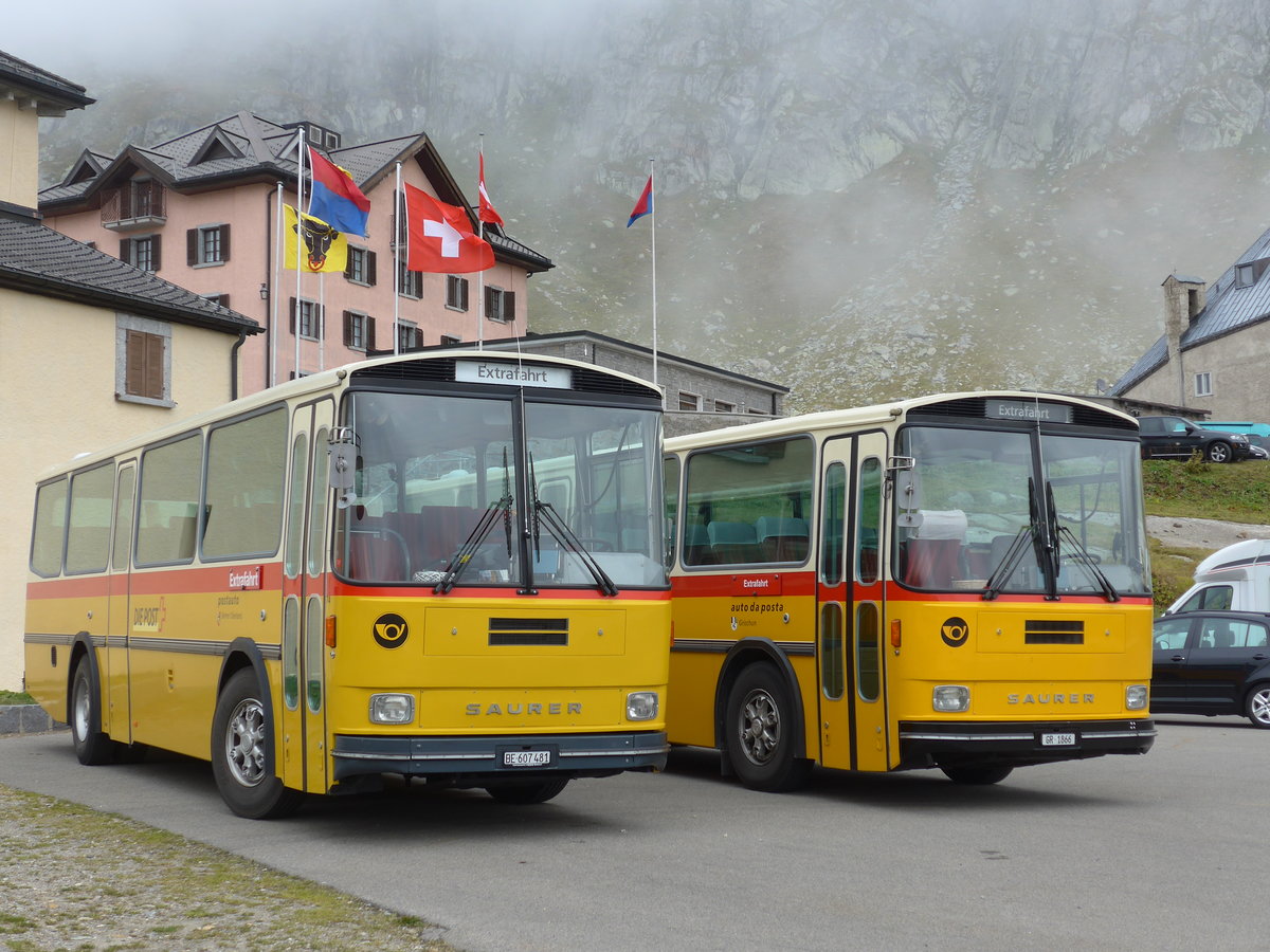 (175'010) - AVG Meiringen - Nr. 74/BE 607'481 - Saurer/R&J (ex P 24'357) am 18. September 2016 in Gotthard, Passhhe