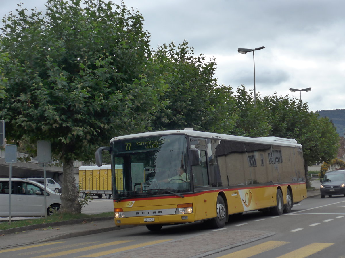 (175'462) - CarPostal Ouest - Nr. 70/JU 1945 - Setra (ex Stucki, Porrentruy Nr. 11) am 7. Oktober 2016 beim Bahnhof Porrentruy