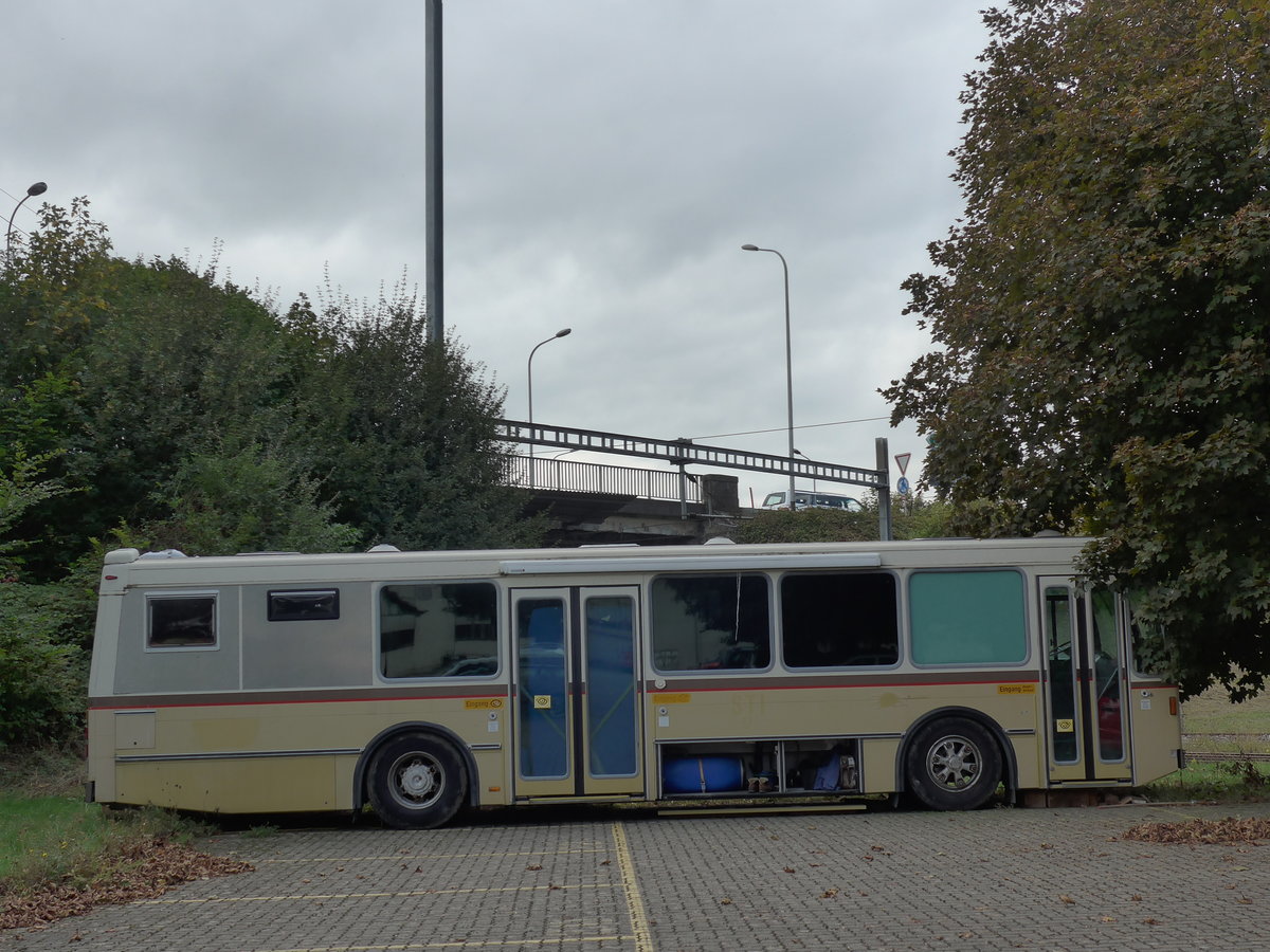 (175'510) - ??? - Saurer/R&J (ex STI Thun Nr. 57) am 7. Oktober 2016 in Delmont, Von Roll