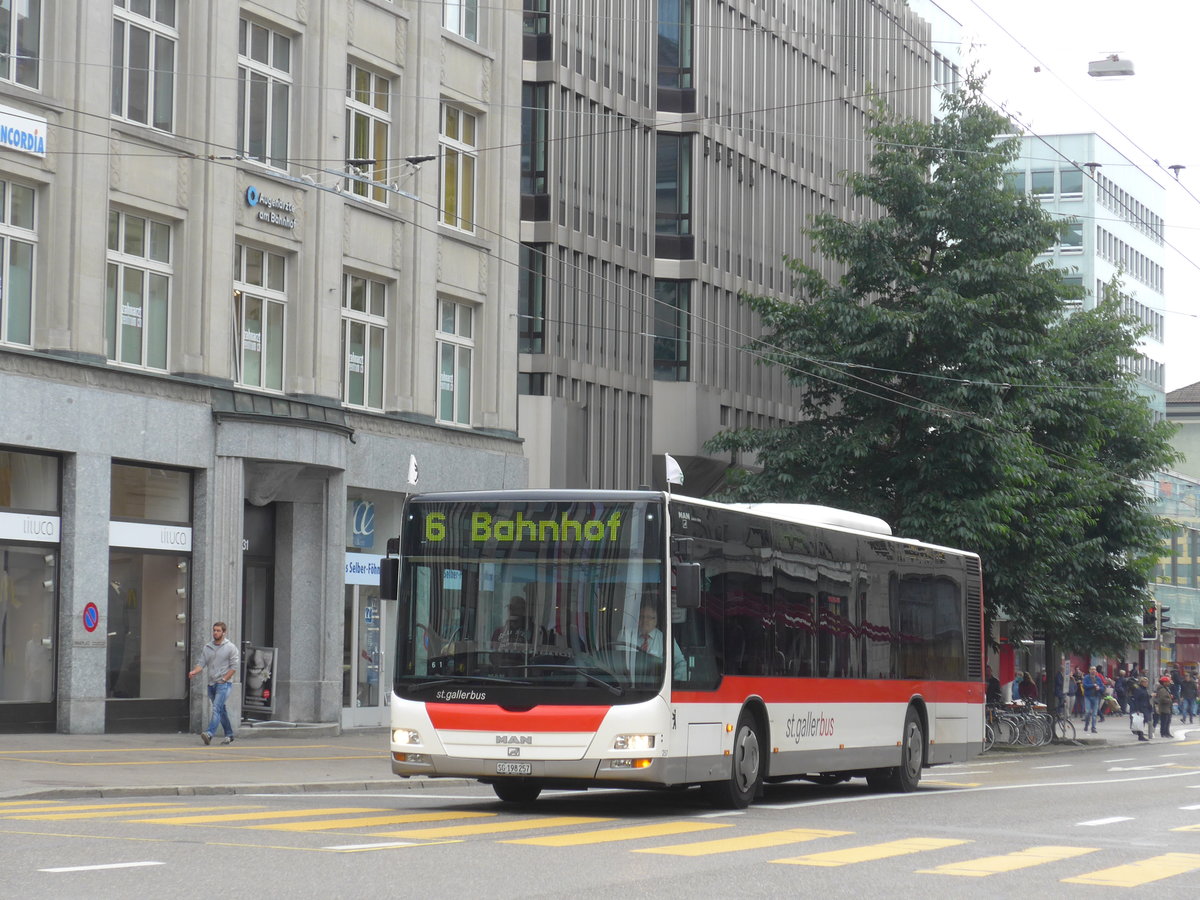 (175'646) - St. Gallerbus, St. Gallen - Nr. 257/SG 198'257 - MAN am 15. Oktober 2016 beim Bahnhof St. Gallen