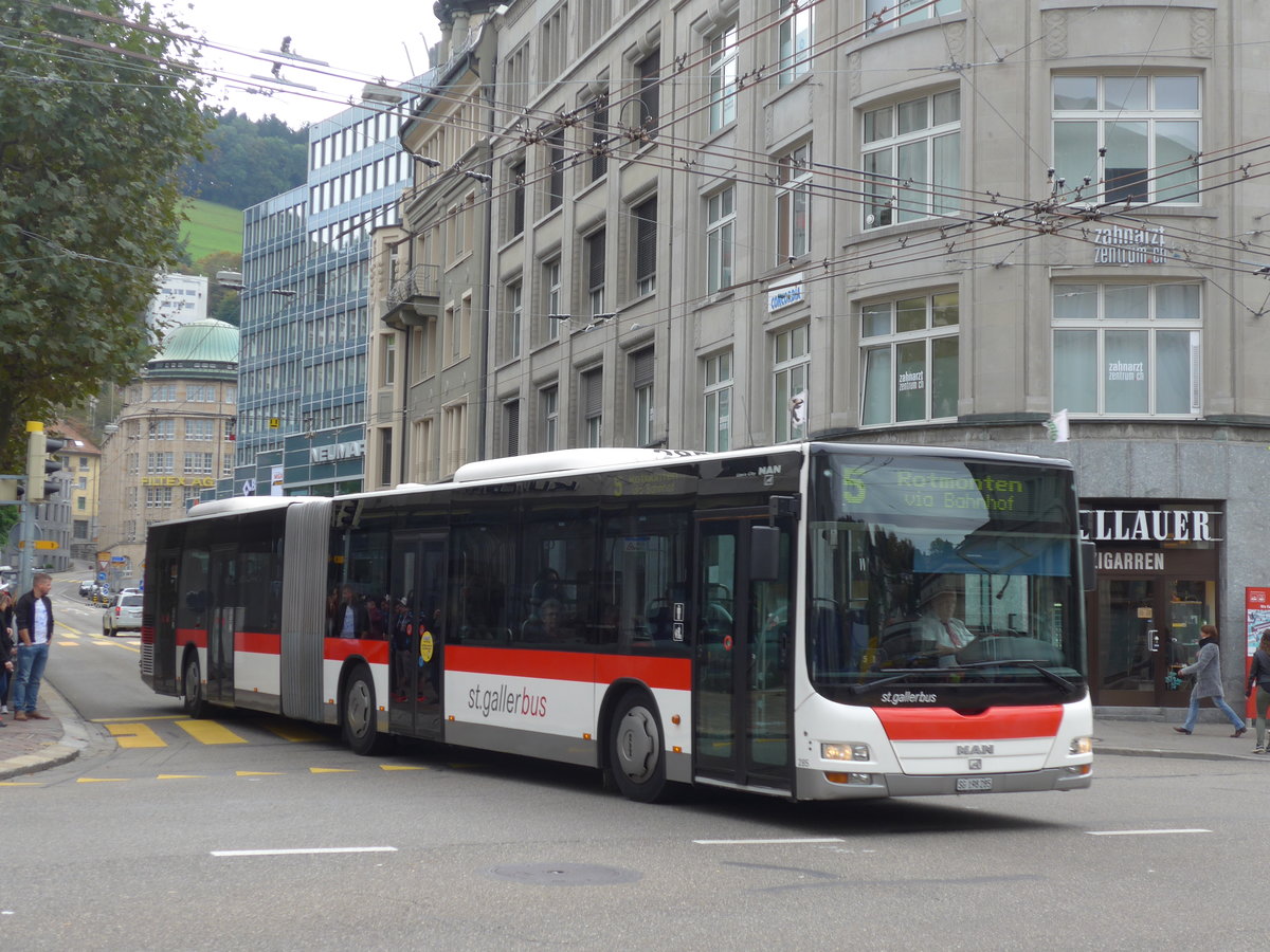 (175'666) - St. Gallerbus, St. Gallen - Nr. 285/SG 198'285 - MAN am 15. Oktober 2016 beim Bahnhof St. Gallen