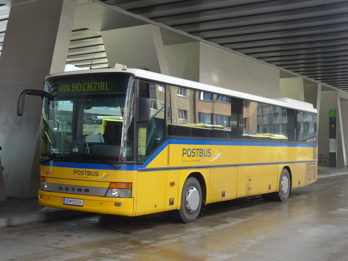 (175'759) - PostBus - BD 12'929 - Setra (ex Heim, Flums/CH) am 18. Oktober 2016 beim Bahnhof Innsbruck