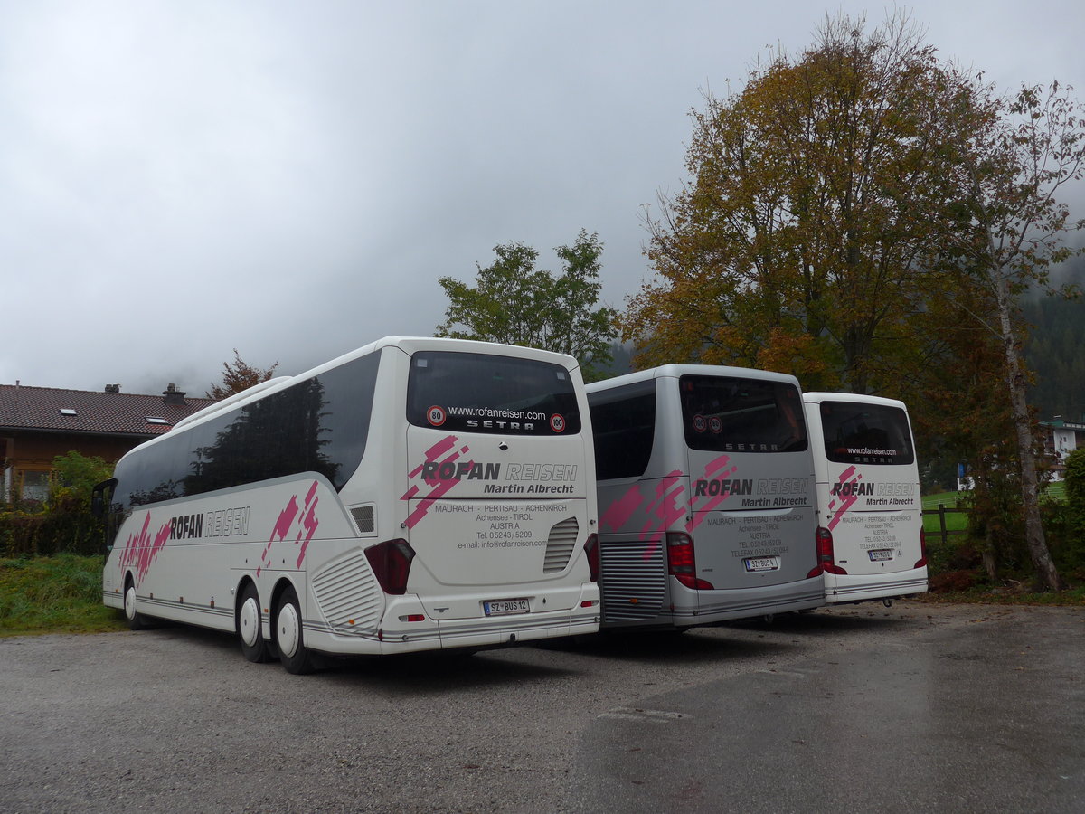 (175'918) - Albrecht, Maurach - SZ BUS 12 - Setra am 19. Oktober 2016 in Maurach, Garage