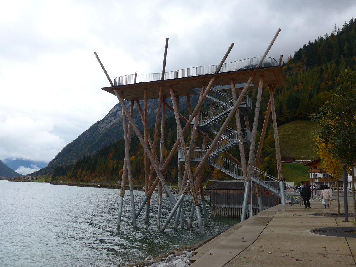 (175'954) - Der Hochsteg am 19. Oktober 2016 bei Pertisau