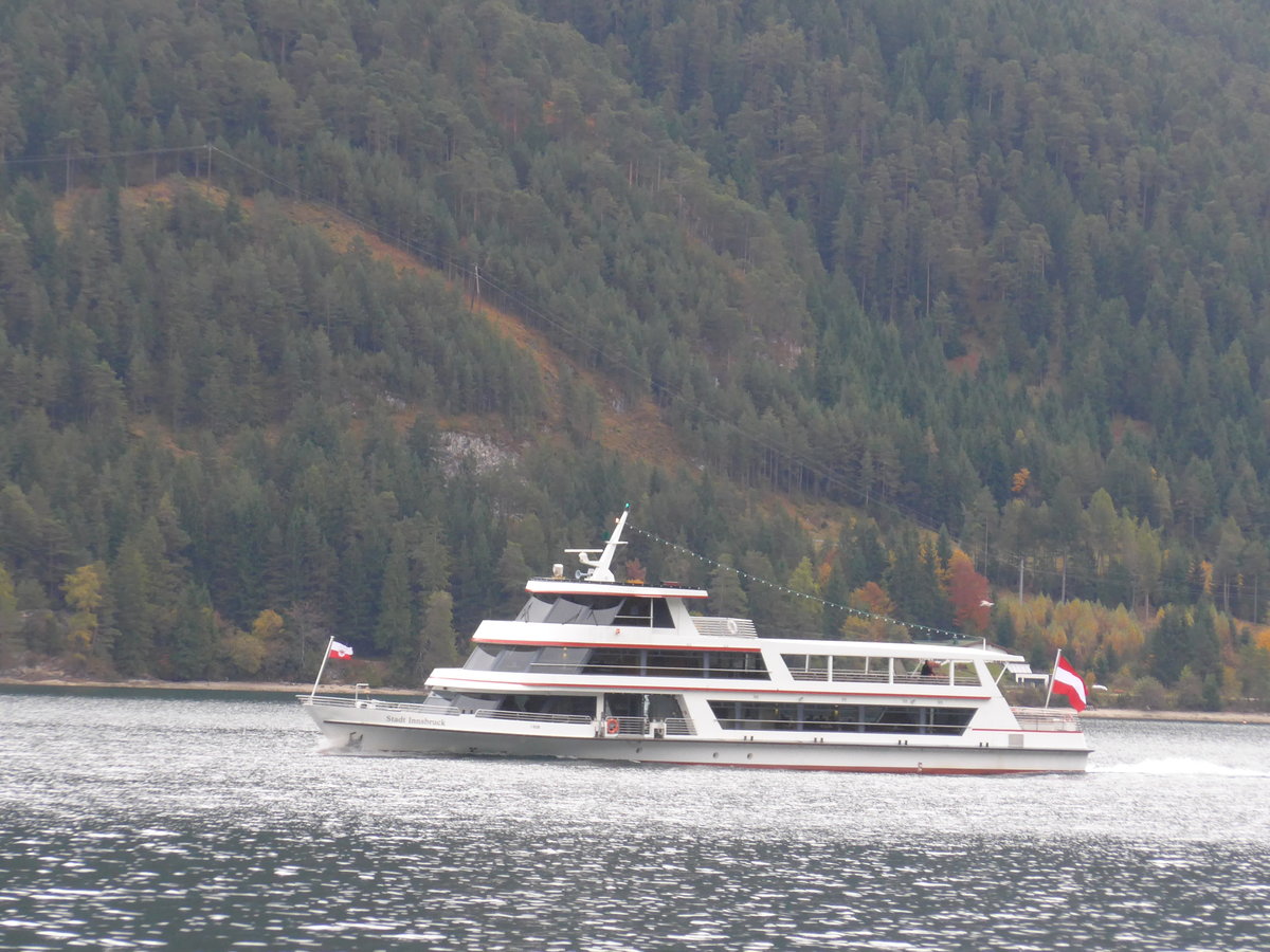 (175'964) - Motorschiff Stadt Innsbruck am 19. Oktober 2016 in Pertisau am Achensee