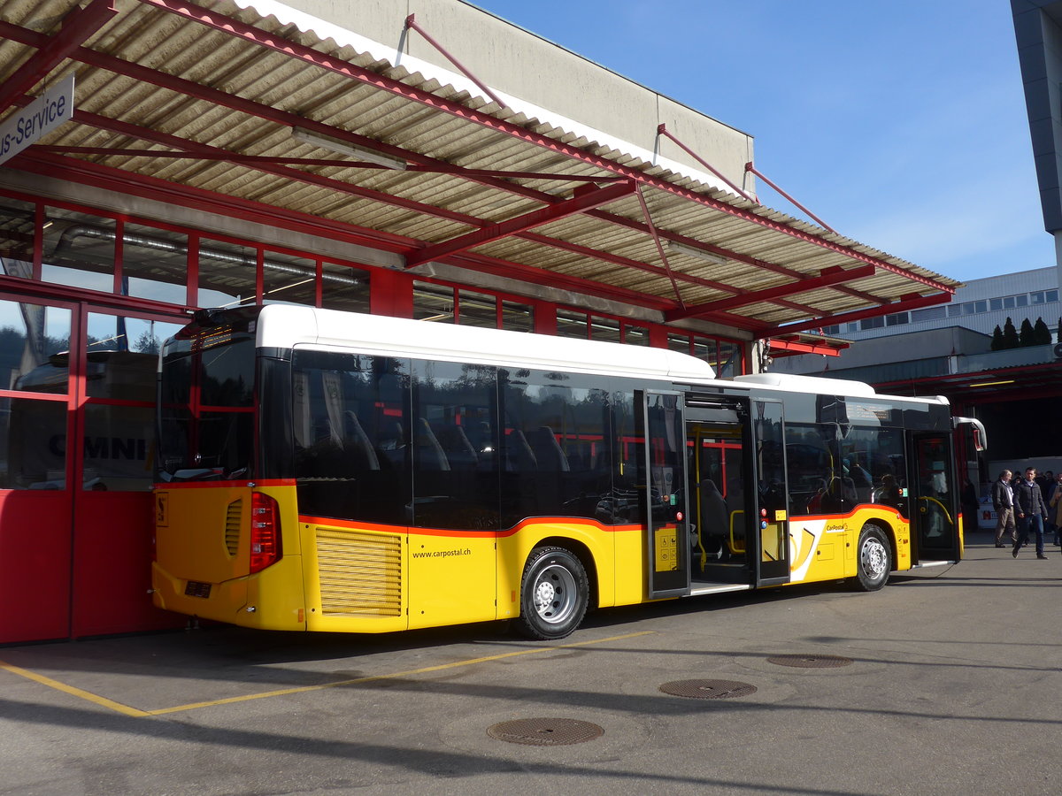 (176'512) - PostAuto Nordschweiz - (607'008) - Mercedes am 4. November 2016 in Kloten, EvoBus