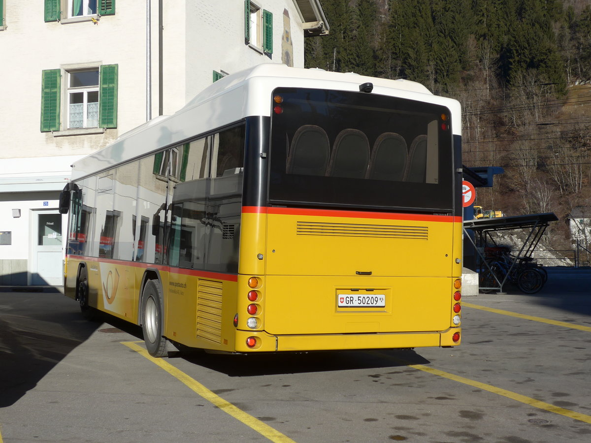 (177'093) - Fontana, Ilanz - Nr. 9/GR 50'209 - Scania/Hess am 10. Dezember 2016 beim Bahnhof Ilanz