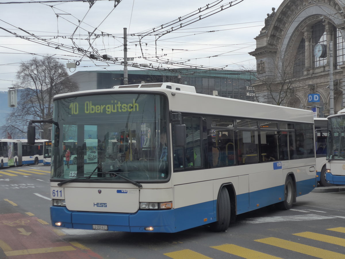 (177'200) - VBL Luzern - Nr. 611/LU 202'611 - Scania/Hess am 11. Dezember 2016 beim Bahnhof Luzern