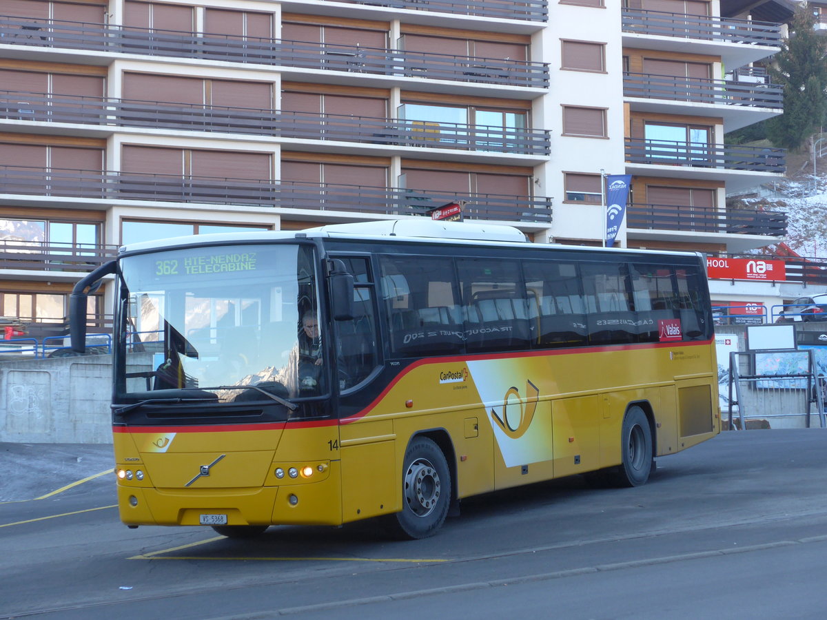 (177'240) - Lathion, Sion - Nr. 14/VS 5368 - Volvo am 18. Dezember 2016 in Haute-Nendaz, Tlcabine