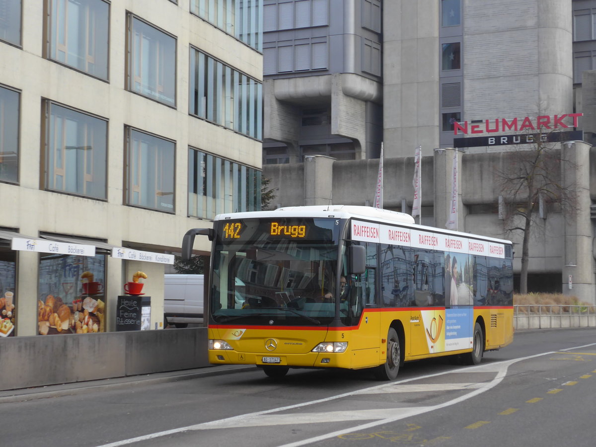 (177'285) - Keller, Hottwil - Nr. 5/AG 17'147 - Mercedes am 24. Dezember 2016 beim Bahnhof Brugg