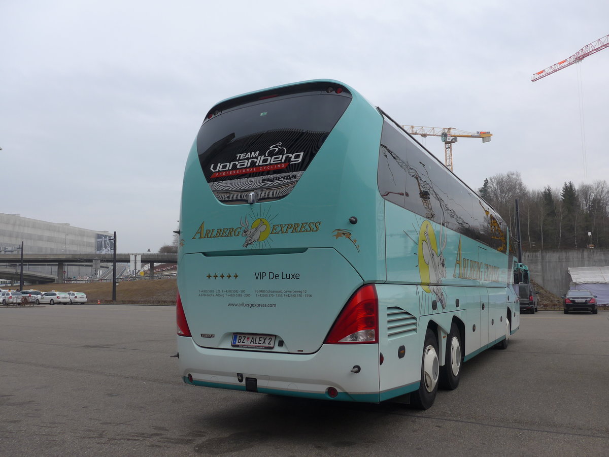 (178'498) - Aus Oesterreich: Fritz, Klsterle - BZ ALEX 2 - Neoplan am 10. Februar 2017 in Zrich, Flughafen