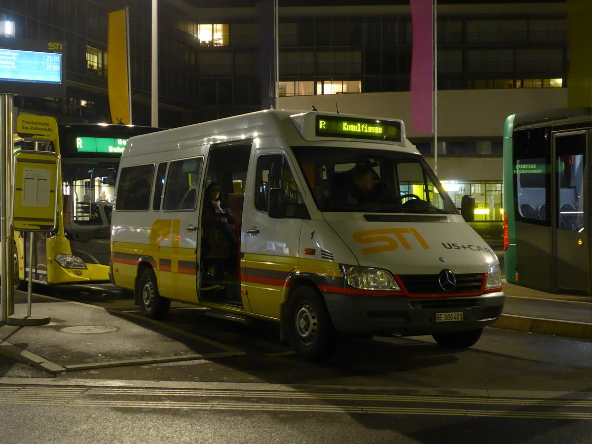 (178'838) - STI Thun - Nr. 1/BE 300'401 - Mercedes am 4. Mrz 2017 beim Bahnhof Thun