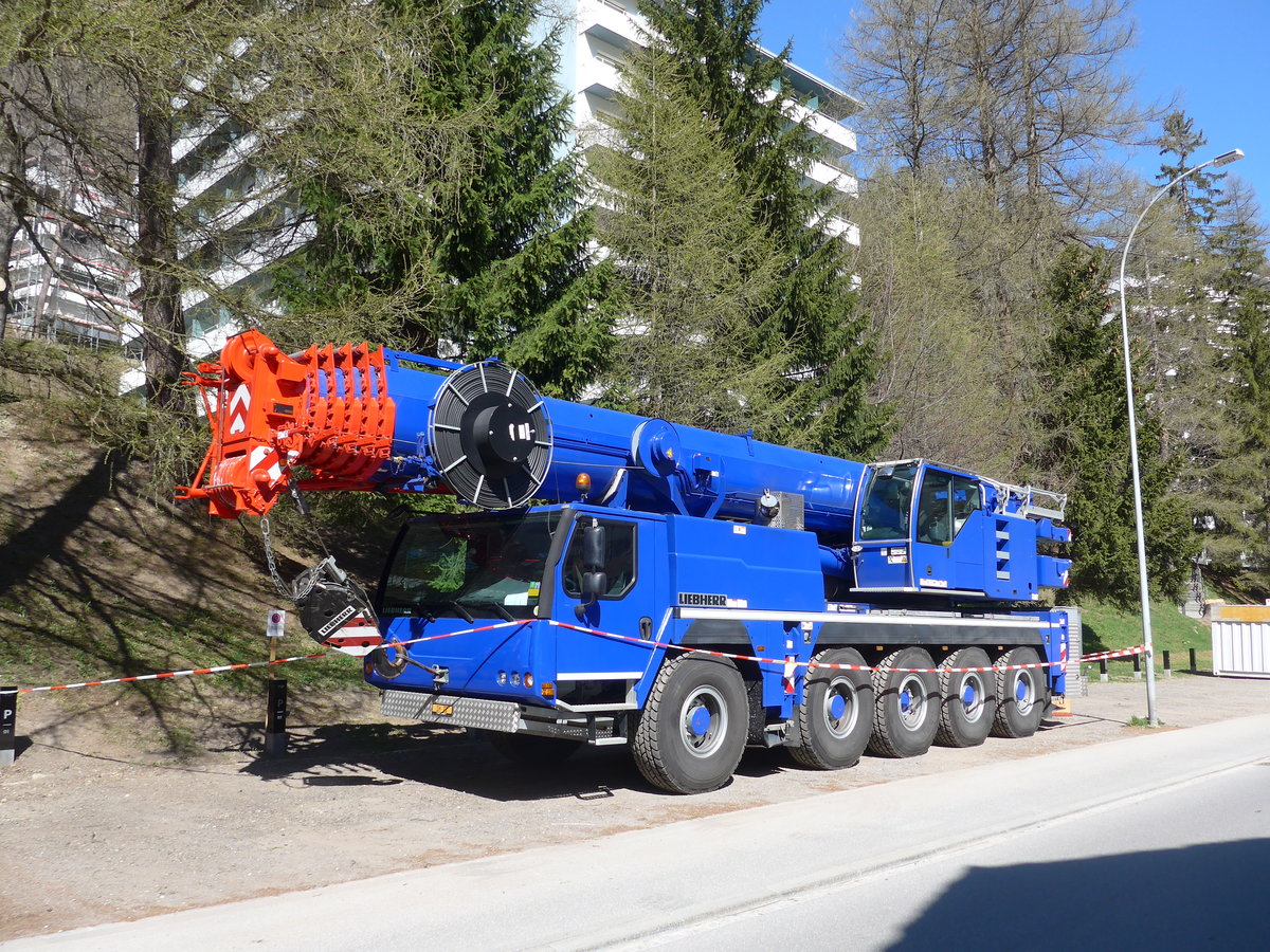 (179'552) - Liebherr - SH 73 - am 14. April 2017 in Vals