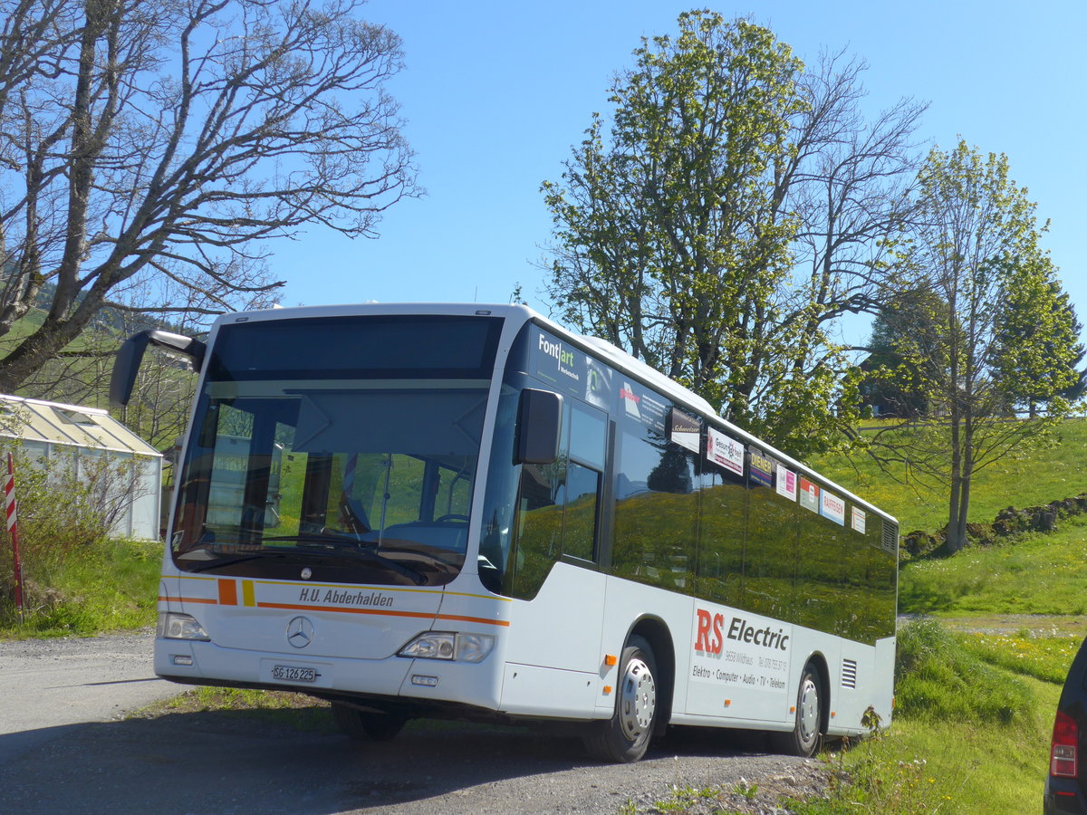 (180'297) - Abderhalden, Wildhaus - SG 126'225 - Mercedes (ex LBA Vaduz/FL Nr. 3) am 22. Mai 2017 in Wildhaus, Garage