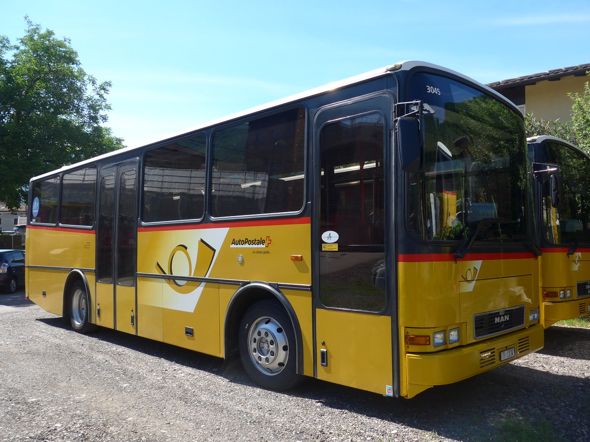 (180'600) - Merzaghi, Maroggia - TI 1134 - MAN/Lauber am 23. Mai 2017 in Maroggia, Garage