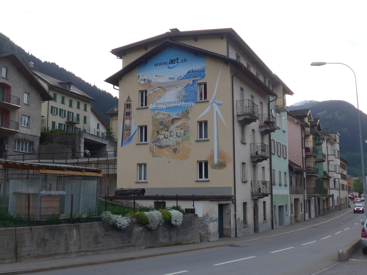 (180'672) - Bemaltes Haus am 24. Mai 2017 in Airolo