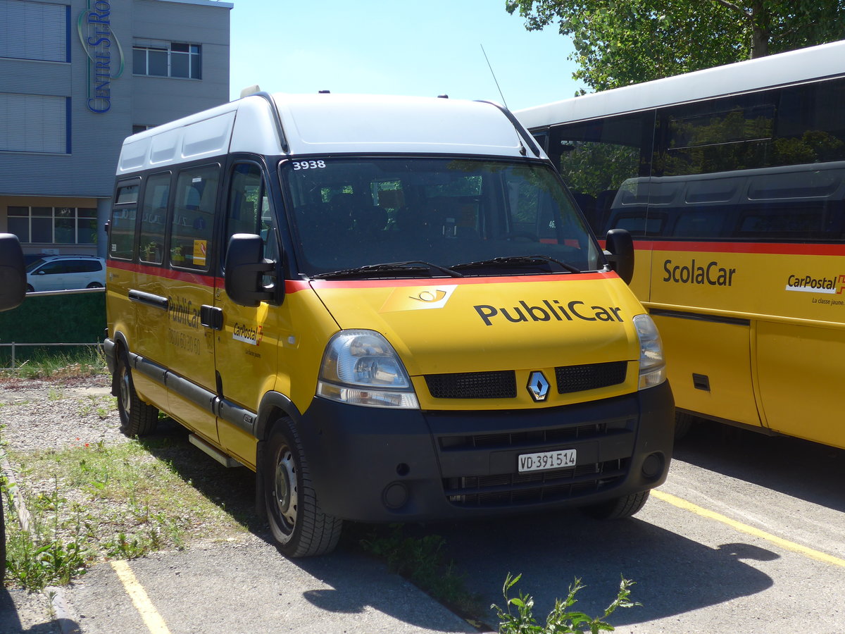 (181'182) - CarPostal Ouest - VD 391'514 - Renault am 18. Juni 2017 in Yverdon, Garage