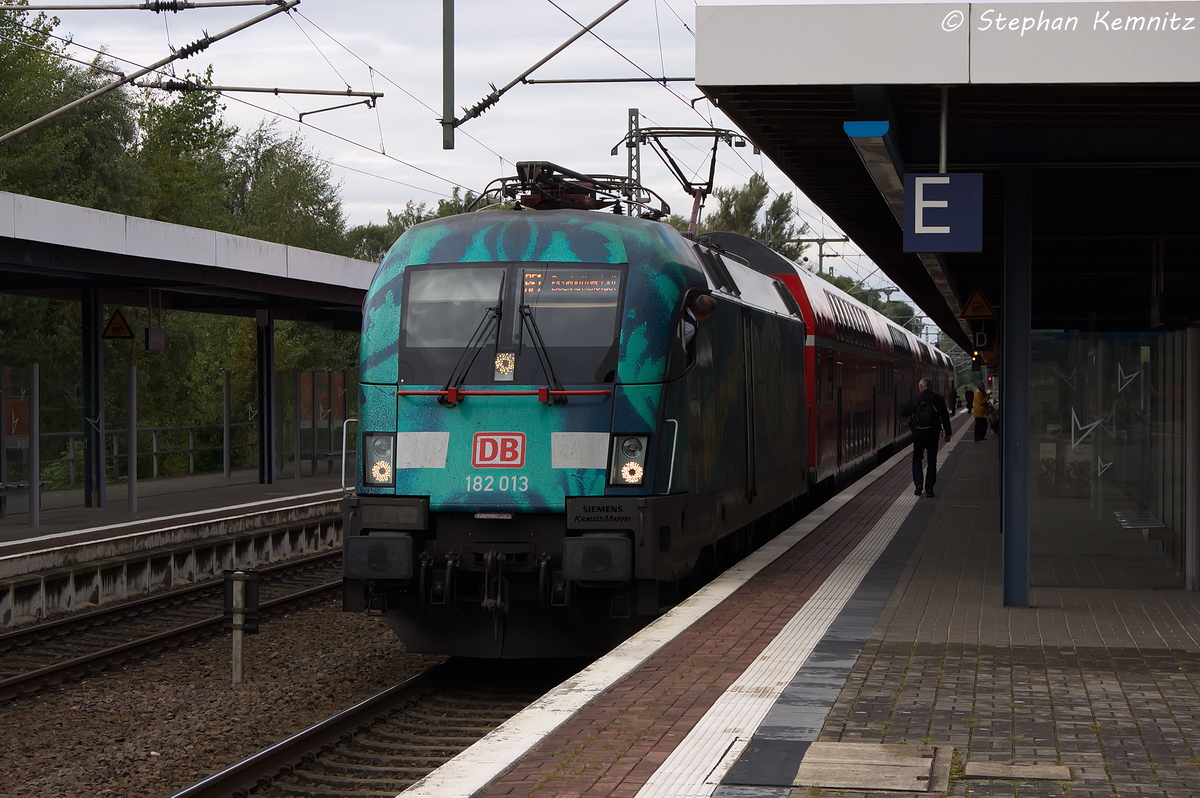 182 013-3  BUGA 2015 In der Havelregion  mit dem RE1 (18113) von Magdeburg Hbf nach Eisenhttenstadt, stand im Brandenburger Hbf. 10.09.2013