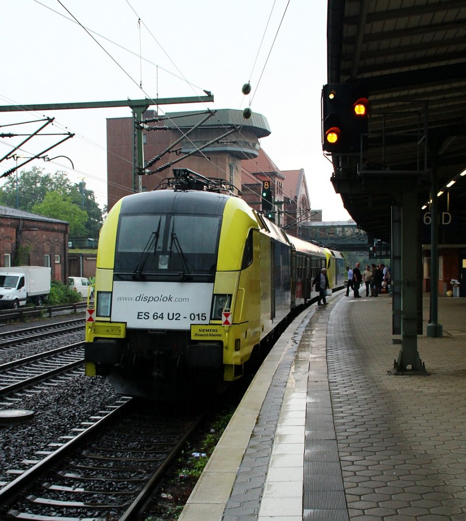 182 515-7 und ein paar Beteiligte des boxXpress Sonderzuges Tiger aus Nienburg. HH-Harburg 07.07.12