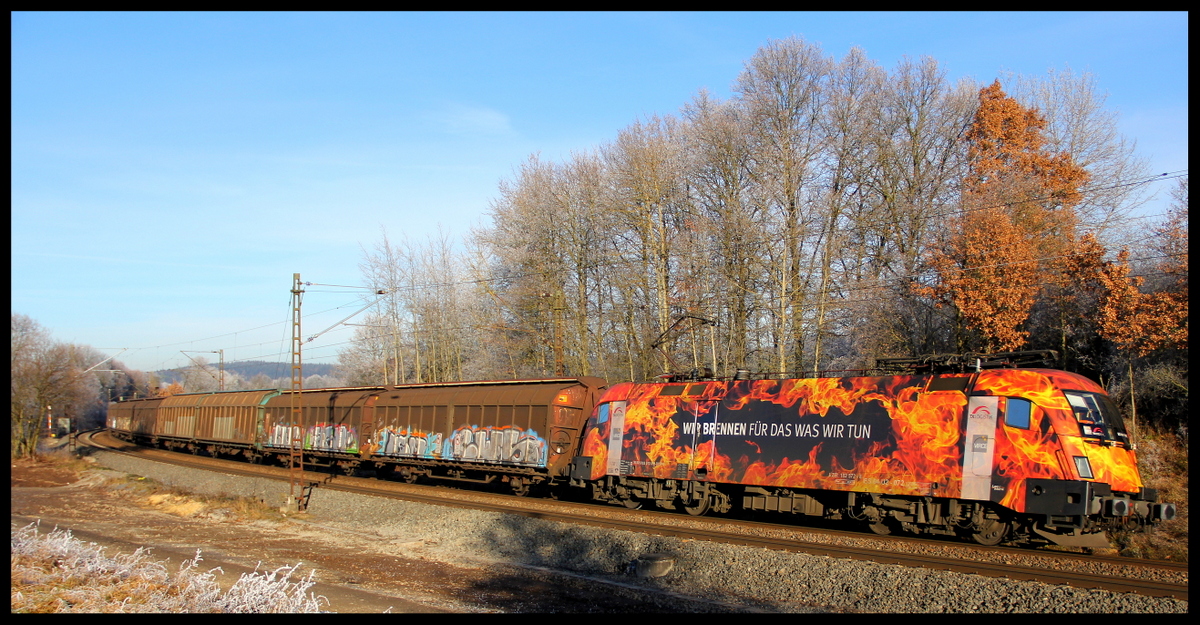 182 572 von TX mit Güterzug am 04.12.16 in Bernhards bei Fulda