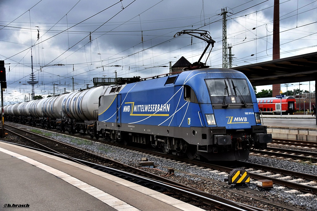 182 911-8 zog einen tanker durch bremen,25.07.17