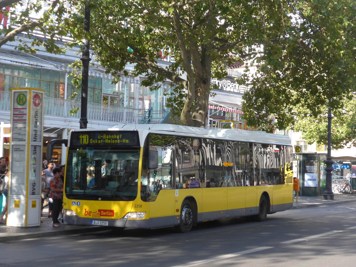 (183'247) - BVG Berlin - Nr. 2258/B-V 2258 - Mercedes am 9. August 2017 in Berlin, Kurfrstendamm