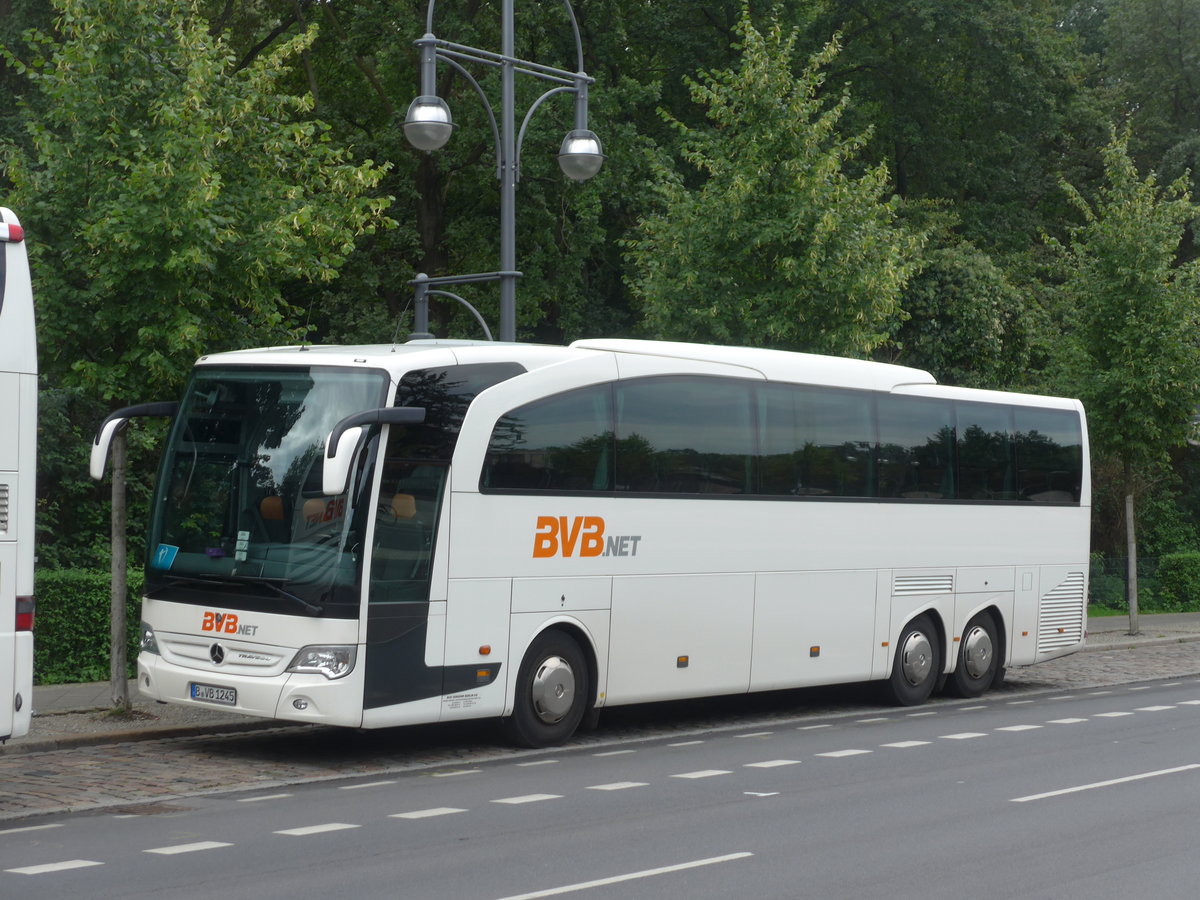(183'277) - BVG Berlin - B-VB 1245 - Mercedes am 10. August 2017 in Berlin, Brandenburger Tor
