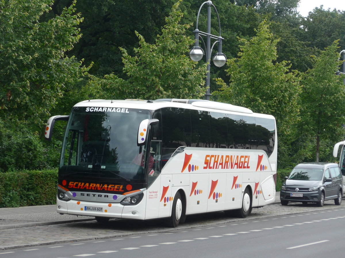 (183'287) - Scharnagel, Feuchtwangen - AN-VA 607 - Setra am 10. August 2017 in Berlin, Brandenburger Tor