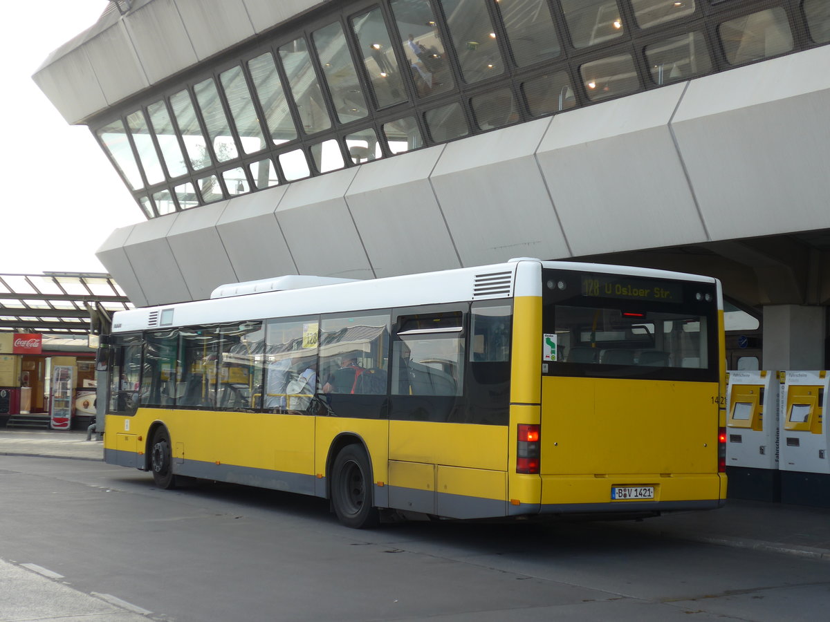 (183'372) - BVG Berlin - Nr. 1421/B-V 1421 - MAN am 10. August 2017 in Berlin, Flughafen Tegel