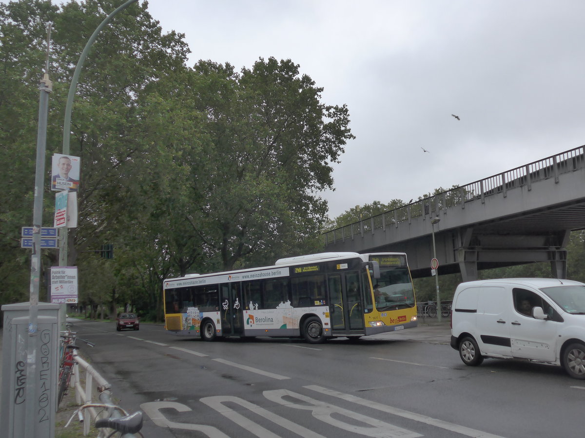 (183'501) - BVG Berlin - Nr. 1617/B-V 1617 - Mercedes am 12. August 2017 in Berlin, Hallesches Tor