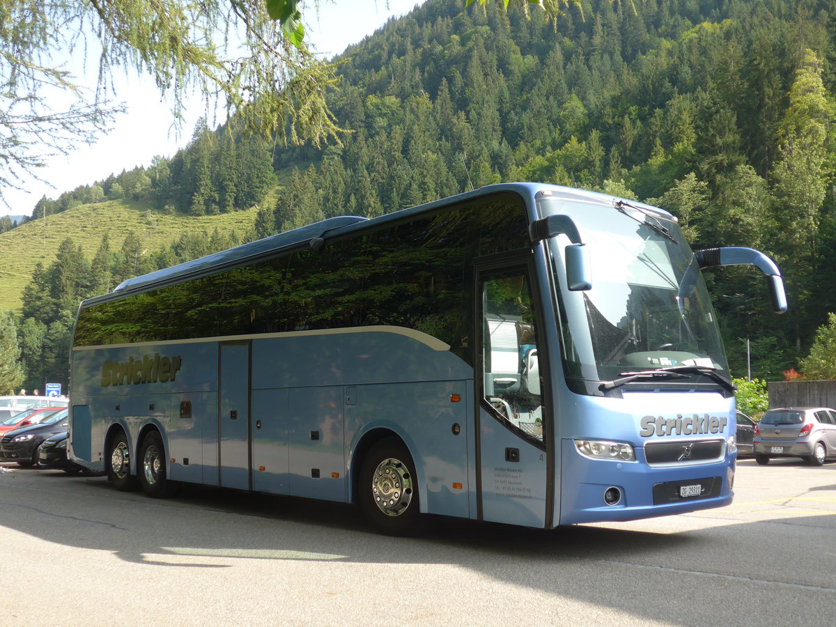 (184'510) - Strickler, Neuheim - Nr. 4/ZG 29'311 - Volvo am 26. August 2017 in Schangnau, Kemmeriboden