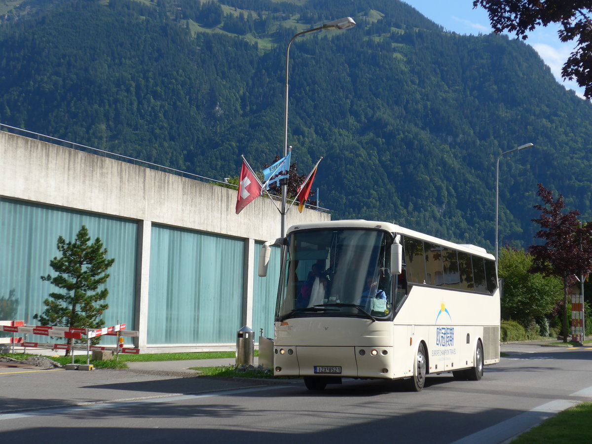 (184'624) - Aus Griechenland: Success Travel, Athen - IZX-8521 - Bova am 3. September 2017 beim Bahnhof Interlaken Ost